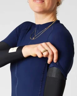 Fingerscrossed Arm Warmers Black